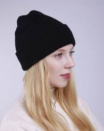 Дамска шапка в черно - код WH15