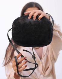 Атрактивна дамска чанта в черно - код B1813