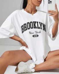 Дамска тениска с надпис "BROOKLYN" в бяло - код 001203