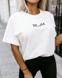 Дамска тениска с надпис "RELAX" в бяло - код 0012012