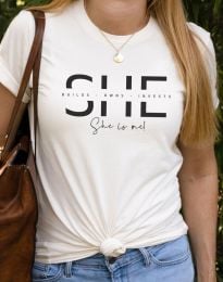Дамска тениска с надпис "SHE" в бяло - код 56488