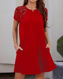 Дамска рокля в червено с дантелени ръкави - код 7266