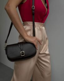 Атрактивна дамска чанта в черно - код 36004