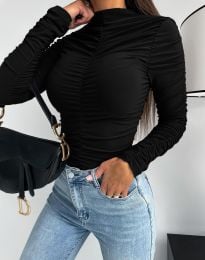 Атрактивна дамска блуза с набран ефект в черно - код 95960