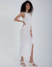 Атрактивна дълга дамска рокля с цепка в бяло - код 14066