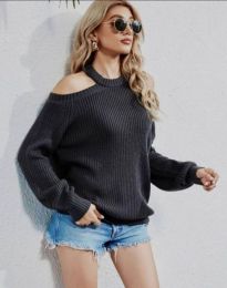 Атрактивен дамски пуловер в черно - код 9822