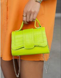 Атрактивна дамска чанта в зелено - код 36001