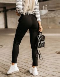 Дамски панталон със странични джобове  в черно - код 66530