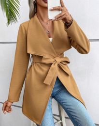 Елегантно късо дамско палто с коланче в кафяво - код 10027
