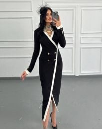 Стилна дълга дамска рокля в черно с перлен аксесоар - код 30555