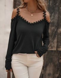 Дамска блуза с ефектно деколте в черно - код 40034