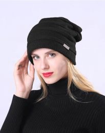 Дамска шапка в черно - код WH18