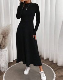 Разкроена дълга дамска рокля в черно - код 33020