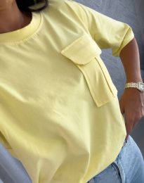 Дамска тениска с атрактивен джоб в жълто - код 56610