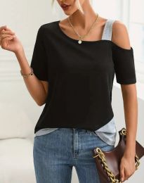 Ефектна дамска блуза с голо рамо в черно - код 61032 - 2