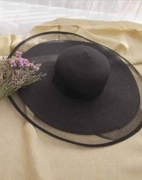 Стилна шапка с периферия в черно - код H22