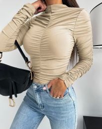 Атрактивна дамска блуза с набран ефект в бежово - код 95960