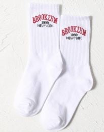 Дамски чорапи в бяло с надпис "BROOKLYN 1898" - код WZ2262