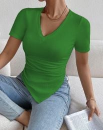 Асиметрична дамска блуза с V - образно деколте в зелено - код 14901