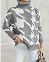 Атрактивен дамски пуловер в сиво - код 1019