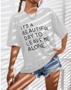 Атрактивна дамска тениска с надпис в бяло - код 0012016