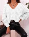 Плетен дамски пуловер в бяло - код 0127