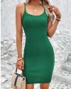 Къса дамска рокля по тялото с тънки презрамки в зелено - код 77005